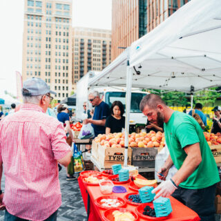 Met Park Tuesday Farmers Market
