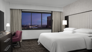Embassy Suites by Hilton Crystal City National Airport