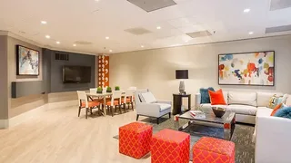 Oakwood Crystal City